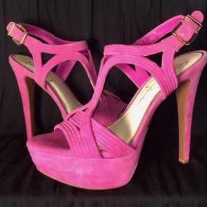 Jessica Simpsom hot pink stiletto heels